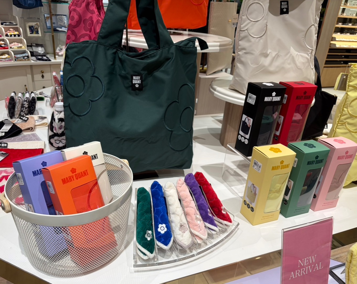 New arrival 】MARY QUANT バッグ&タオル | ショップニュース | 東急