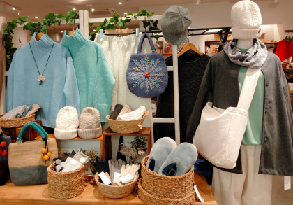 ラムウールニット入荷致しました！