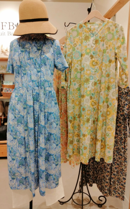 LIBERTYプリントワンピース入荷しました♪