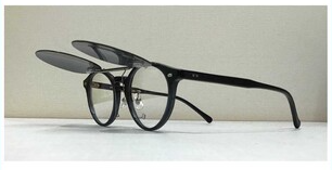 メガネがサングラスに！？　シーザーフリップ2