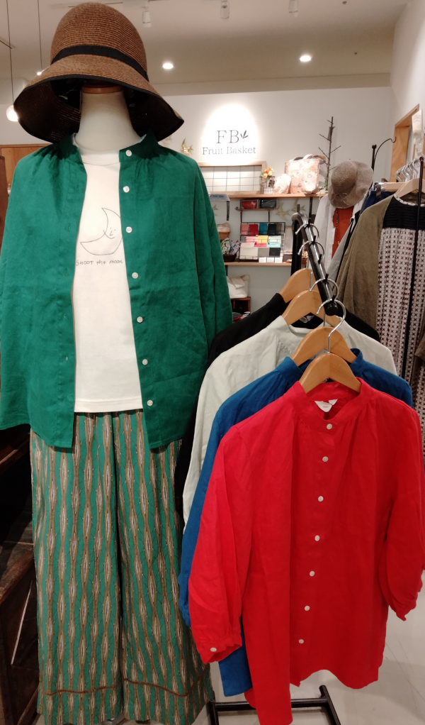 梅雨時期にピッタリなリネンシャツ入荷致しました！