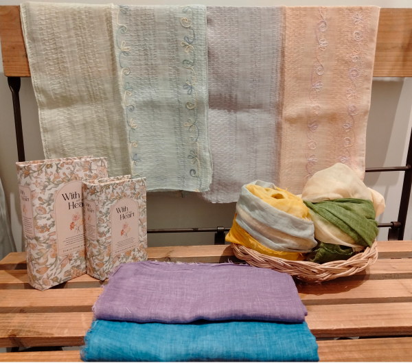 春のストール入荷致しました！