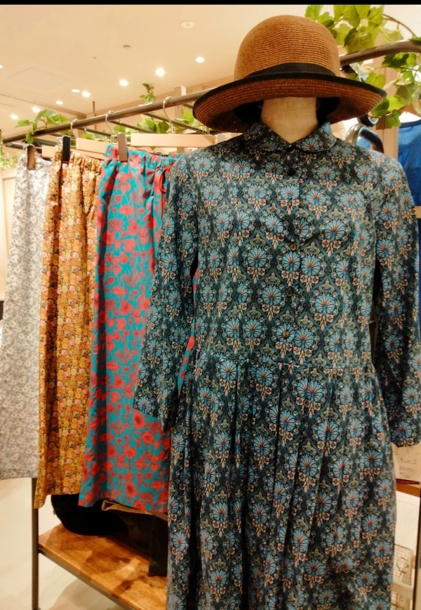 リバティプリント♪新柄が入荷しました♪