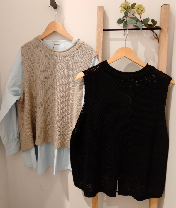 新作ニットベスト入荷致しました！