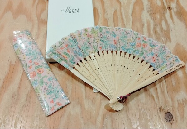 人気のリバティプリント小物雑貨