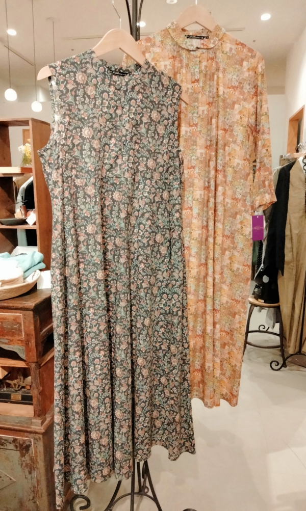 LIBERTYプリントワンピース入荷しました♪