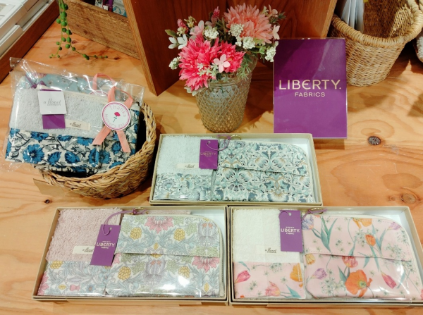 人気のリバティプリント小物雑貨