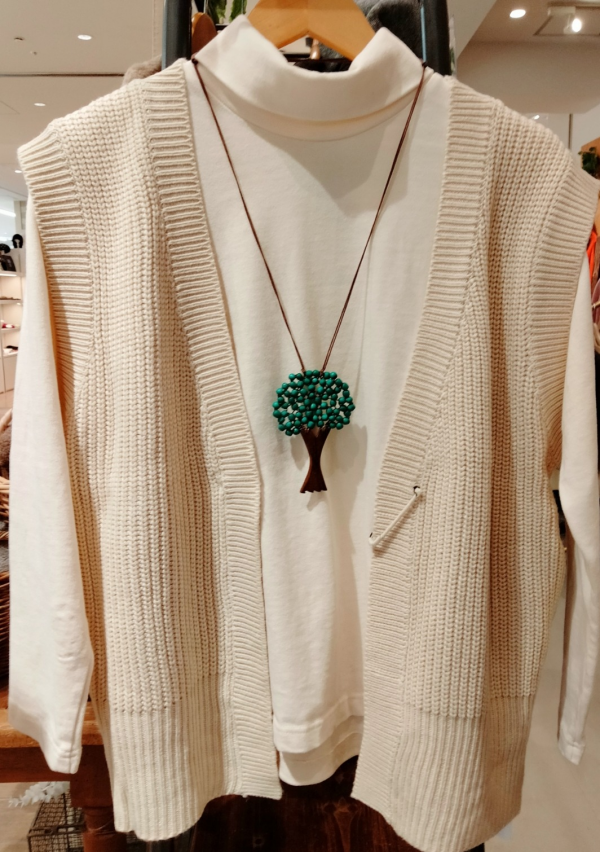 人気のニットカーディガン再入荷！