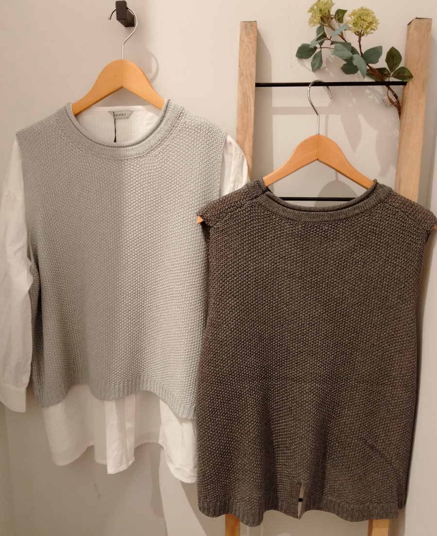 新作ニットベスト入荷致しました！