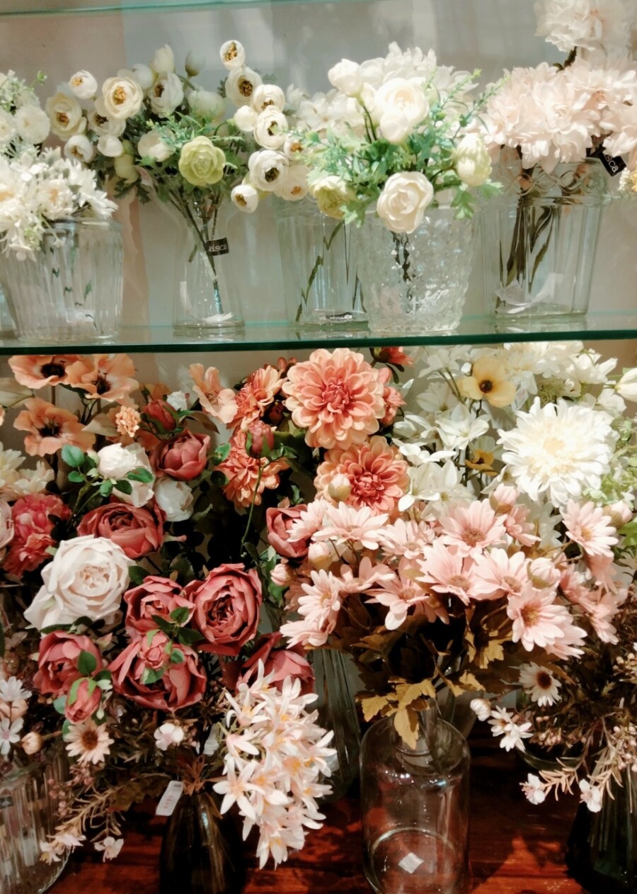 秋色！人気の造花が入荷しました♪