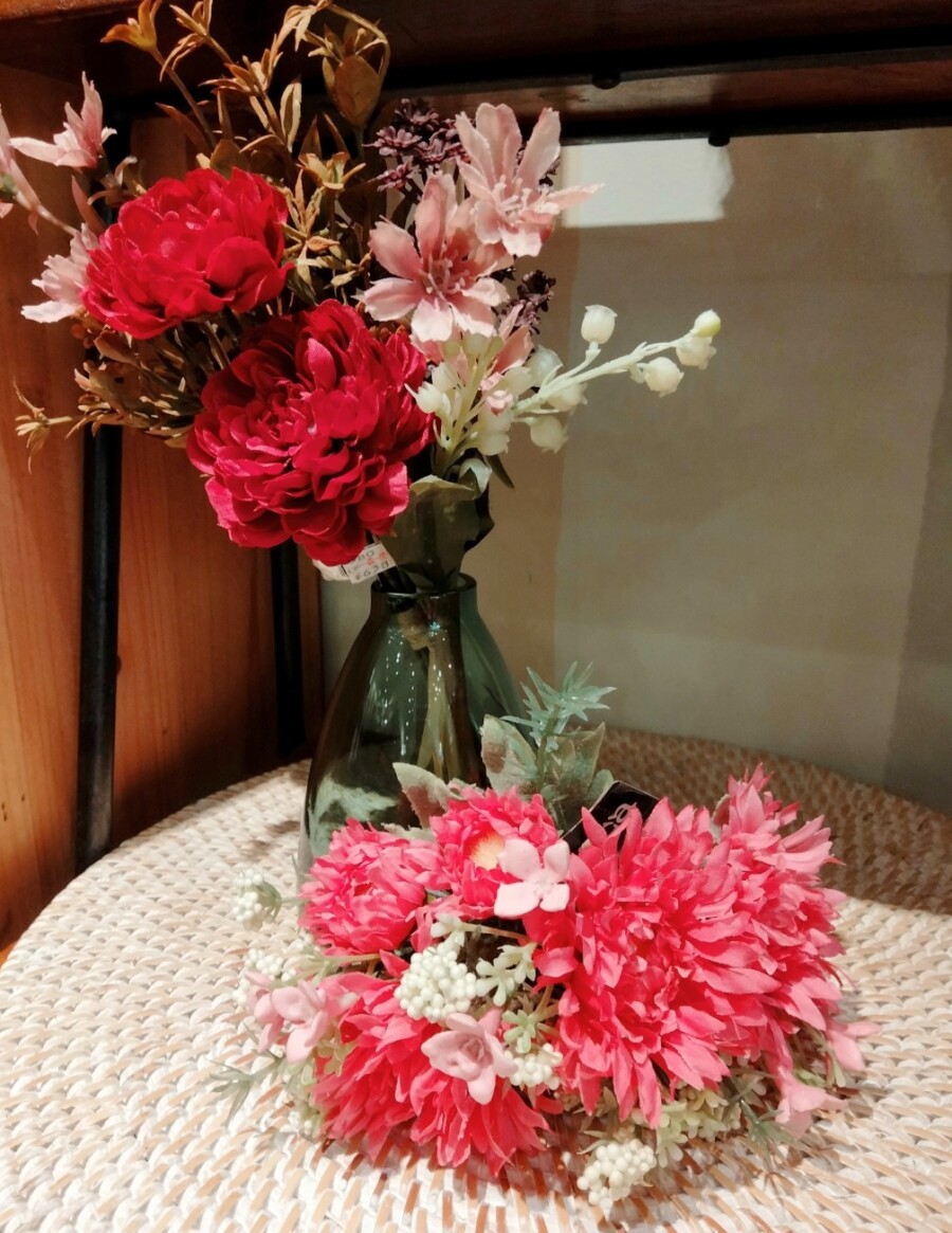 秋色！人気の造花が入荷しました♪