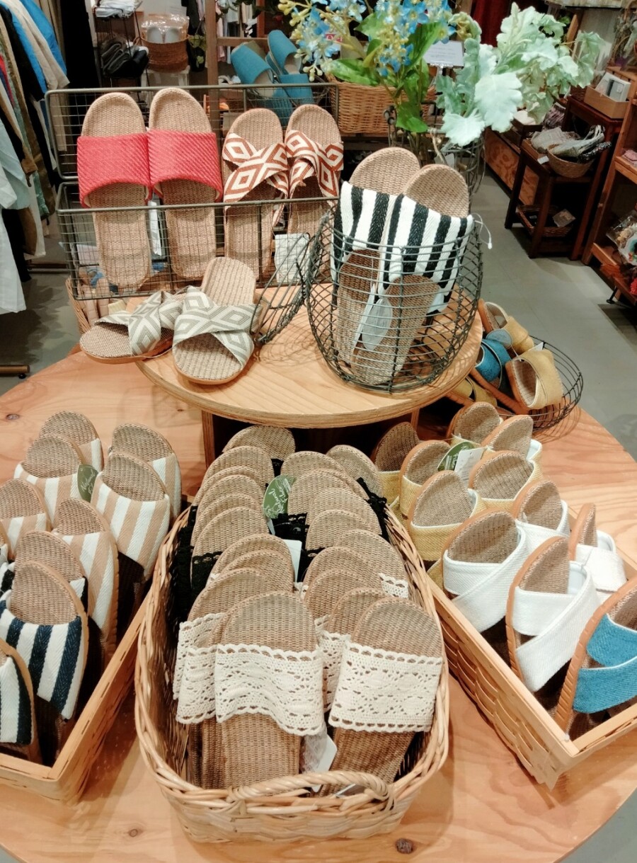 人気のジュートサンダル新柄が入荷しました♪