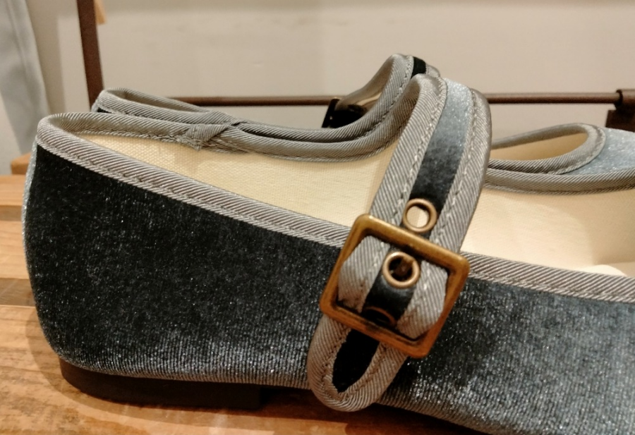 ベロアカンフーシューズ入荷致しました！